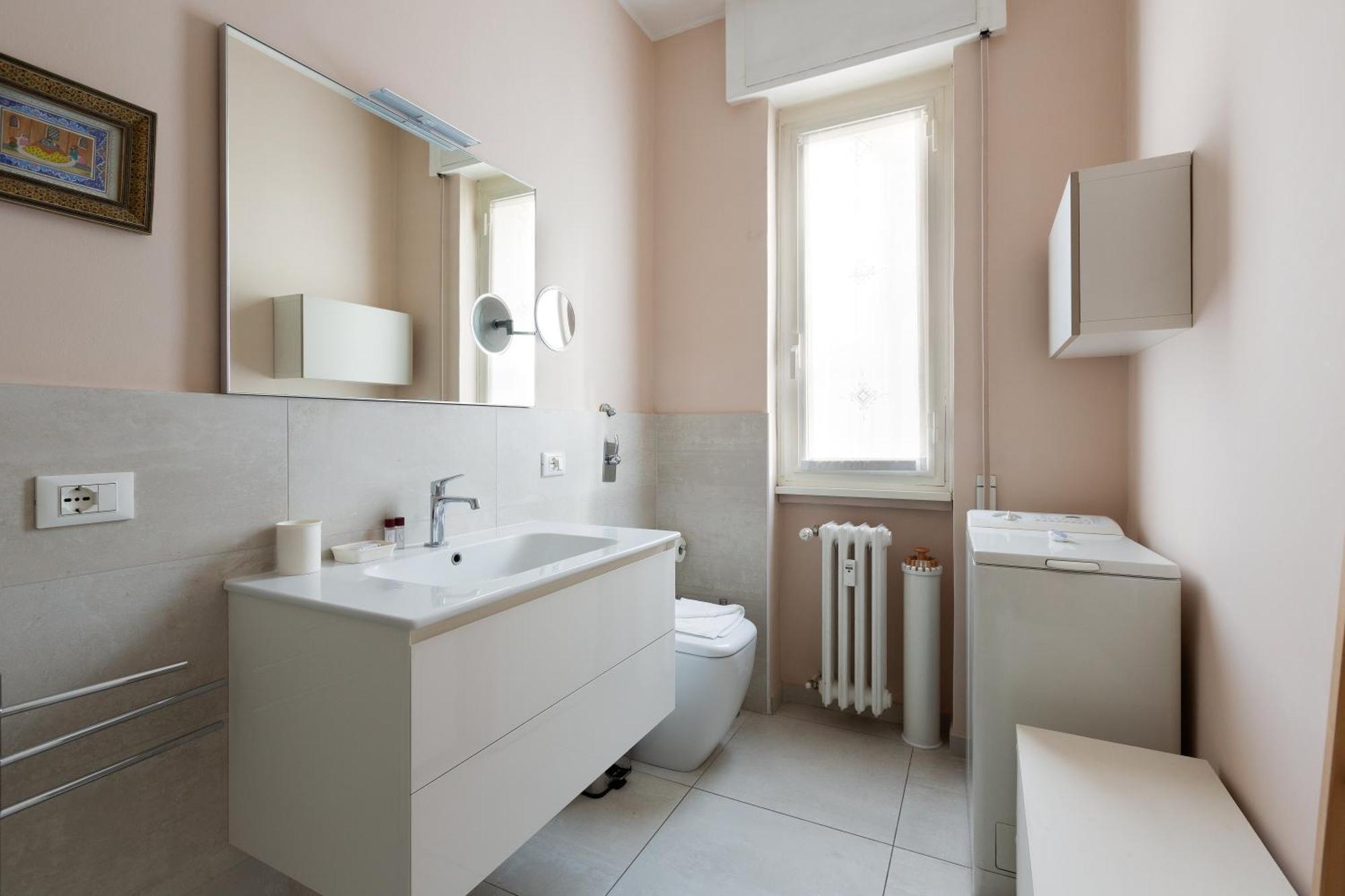 Milan-Linate Apartment With Balcony Экстерьер фото