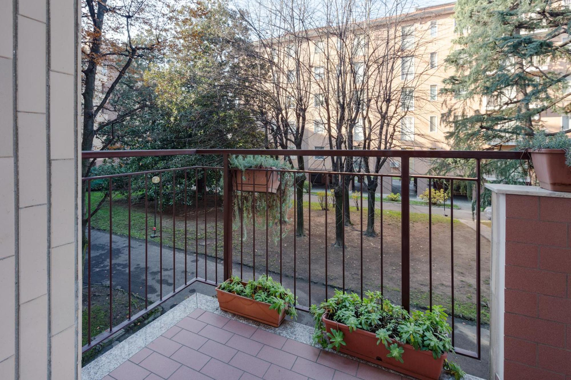 Milan-Linate Apartment With Balcony Экстерьер фото