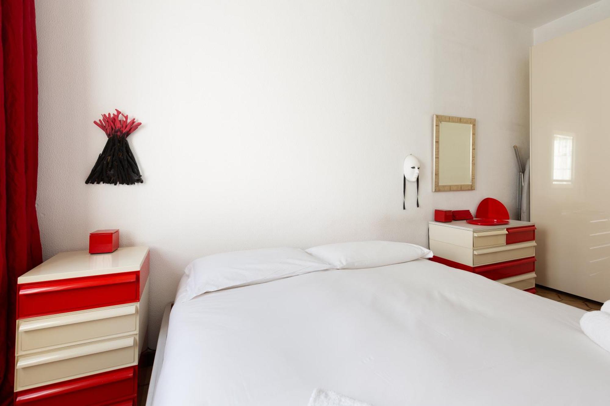 Milan-Linate Apartment With Balcony Экстерьер фото
